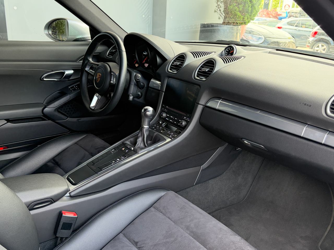 Porsche 718 Cayman 2.0
