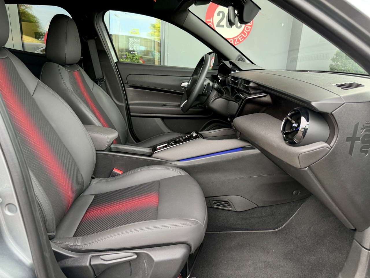 Alfa Romeo Junior 1.2 48V Hybrid Speciale