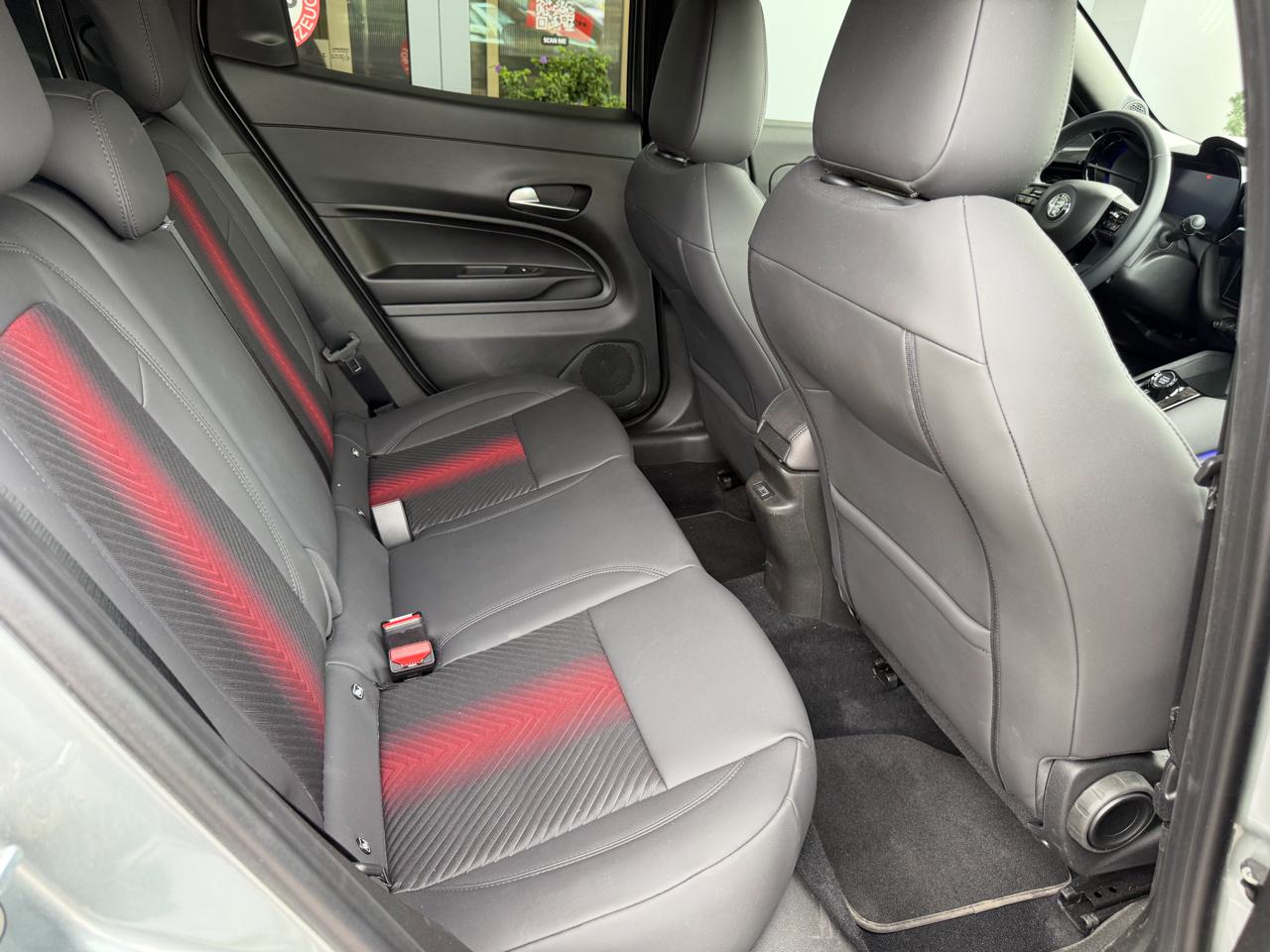 Alfa Romeo Junior 1.2 48V Hybrid Speciale