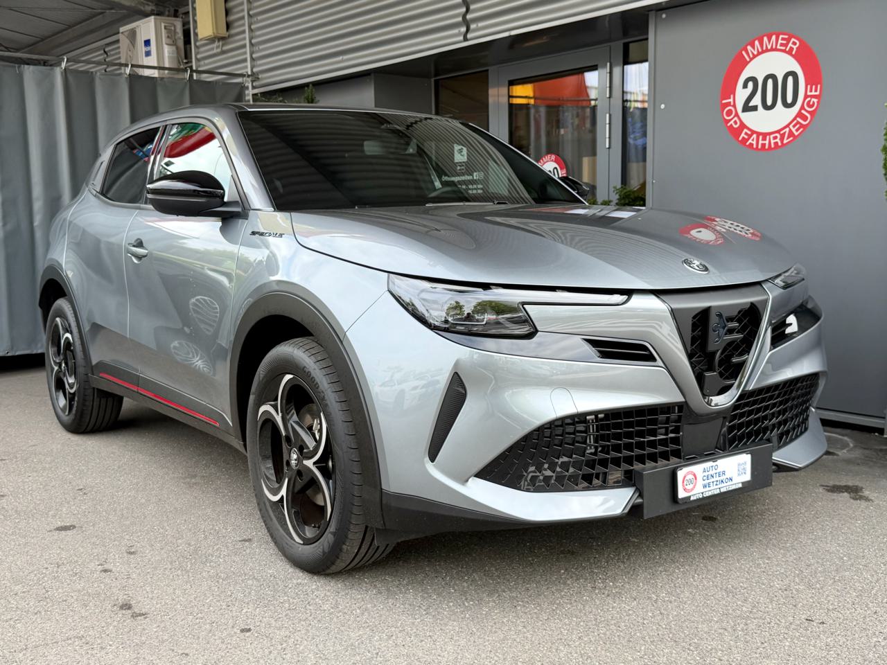 Alfa Romeo Junior 1.2 48V Hybrid Speciale