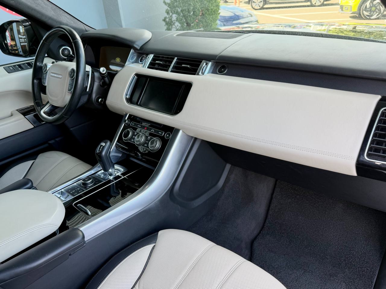 Land-Rover Range Rover Sport 3.0 SDV6 Autobiografie