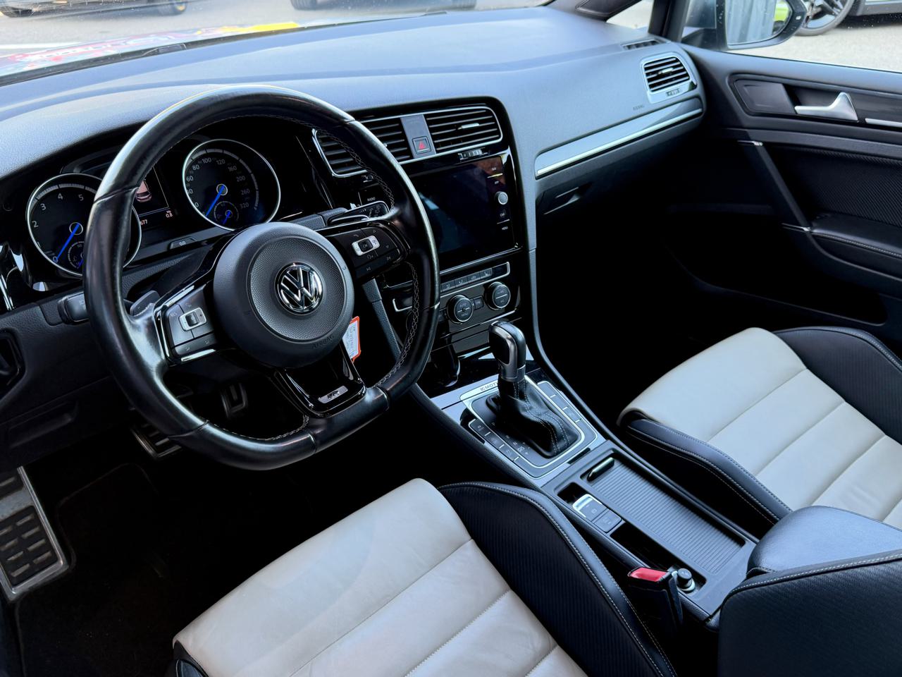 VW Golf VII 2.0 TSi R 4M
