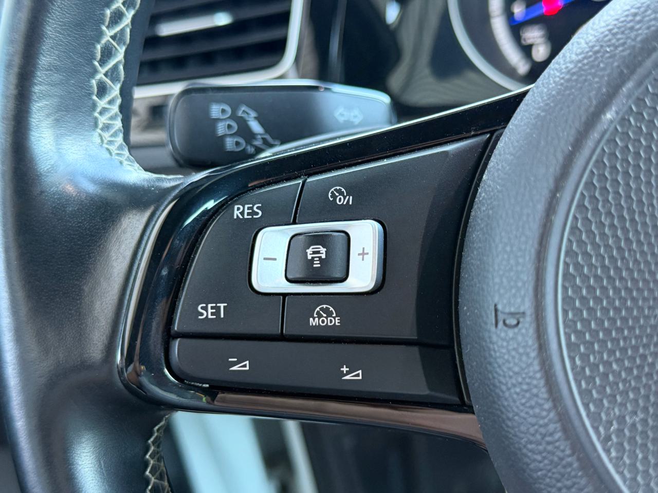 VW Golf VII 2.0 TSi R 4M