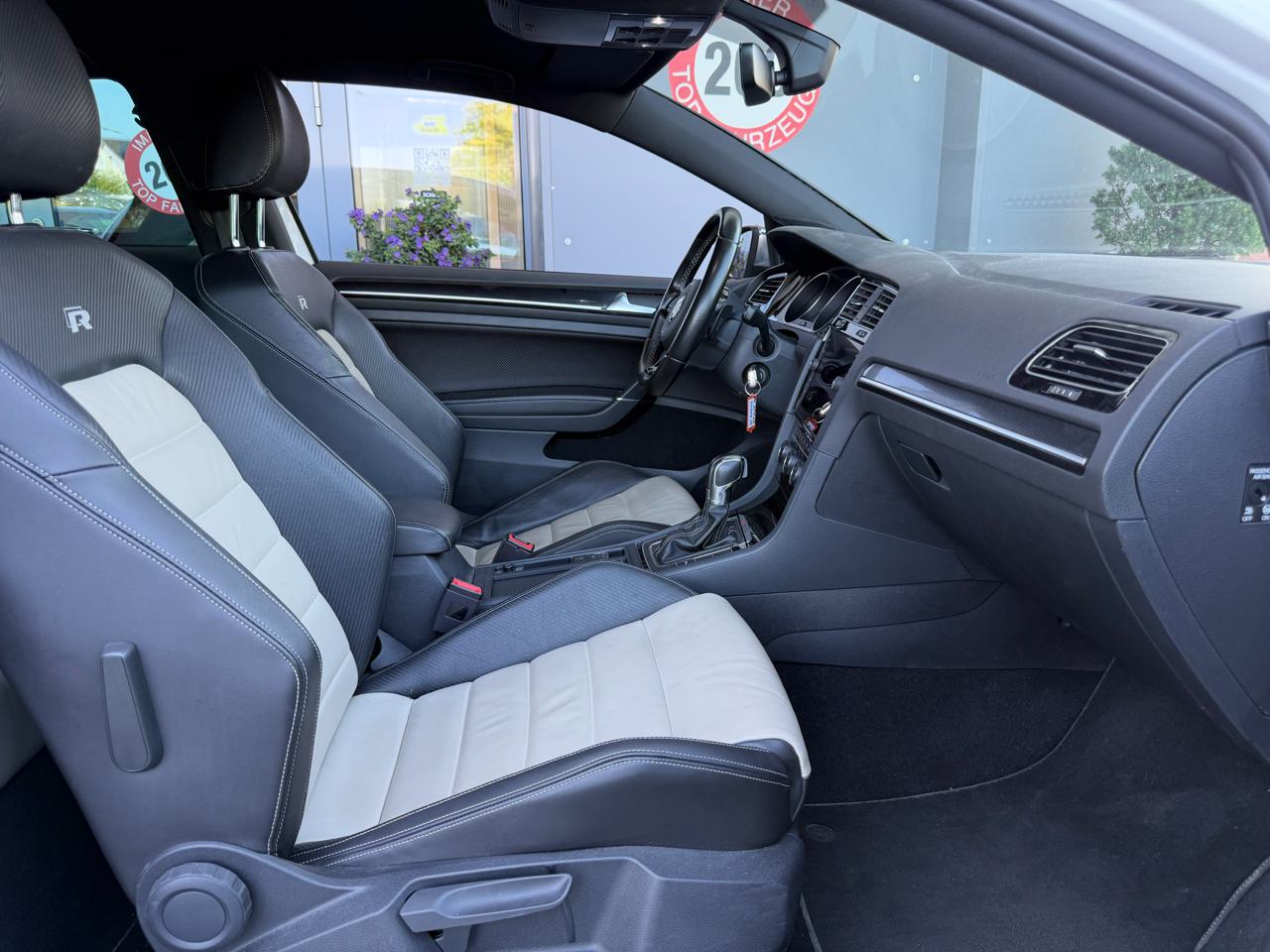 VW Golf VII 2.0 TSi R 4M