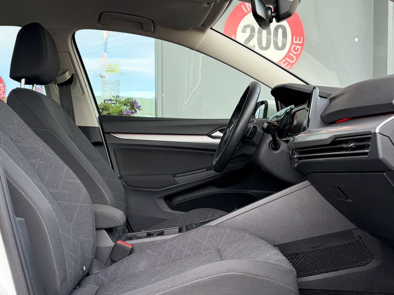 VW Golf VIII 1.0 eTSi mHEV ACT Life