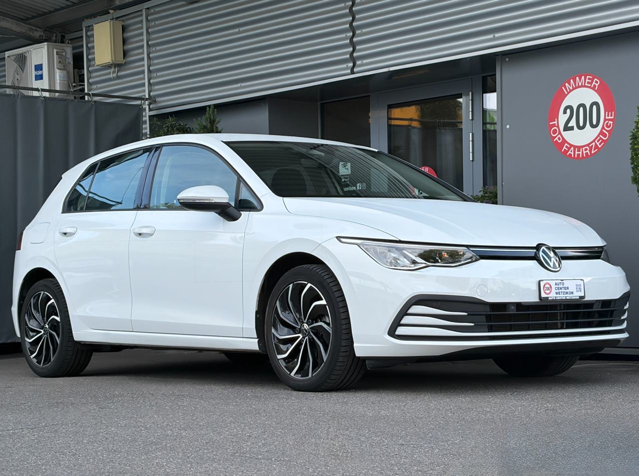 VW Golf VIII 1.0 eTSi mHEV ACT Life
