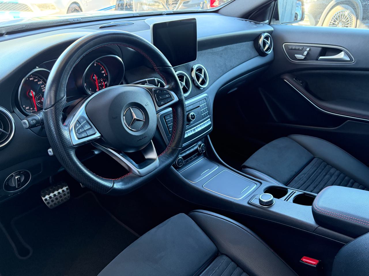 Mercedes GLA 250 AMG Line 4Matic