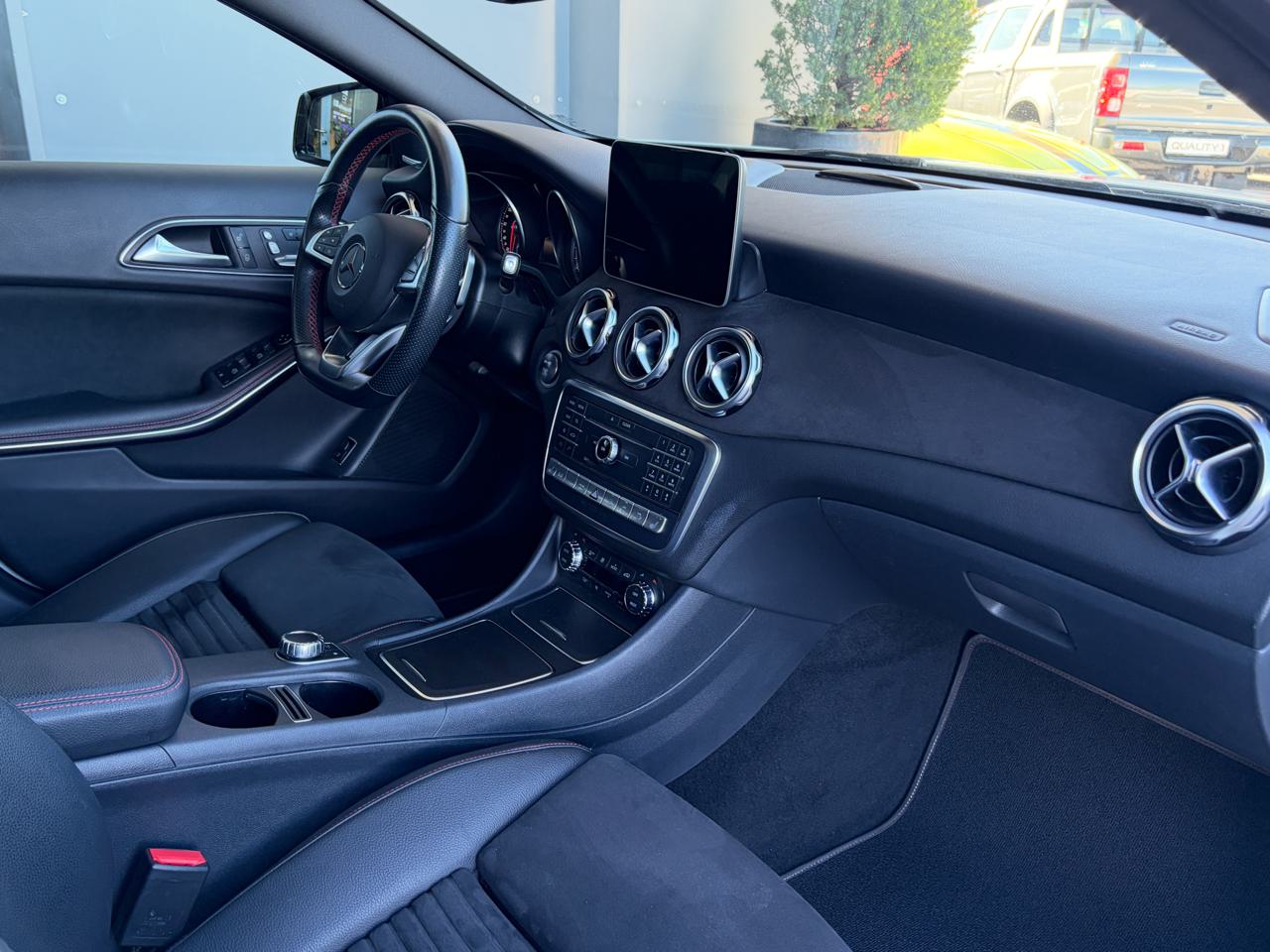 Mercedes GLA 250 AMG Line 4Matic