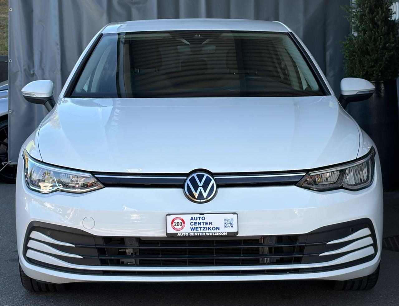 VW Golf VIII 1.5 eTSi ACT 75 Edition